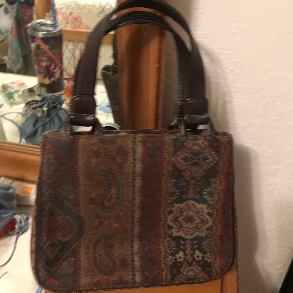 *SOLD* Lovely Tapestry Handbag EUC